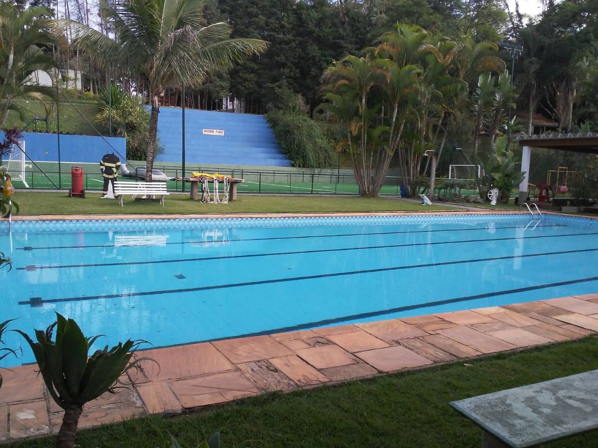 Piscina e arquibancada do centro